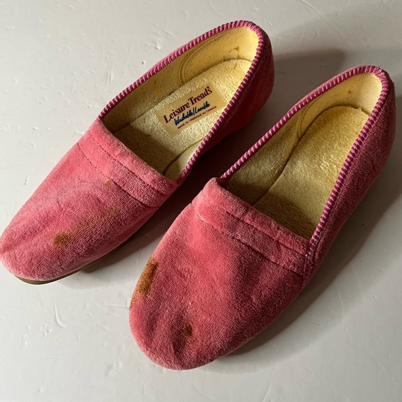 Leisure Treads Women’s Pink Velvet Slippers Size 7 Washable Made in Canada - Picture 1 of 9